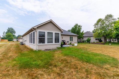 1521 Waynedale Drive Garrett IN 46738