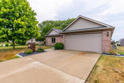 1521 Waynedale Drive Garrett IN 46738
