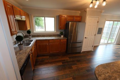 1940 Renfrew Drive South Bend IN 46614