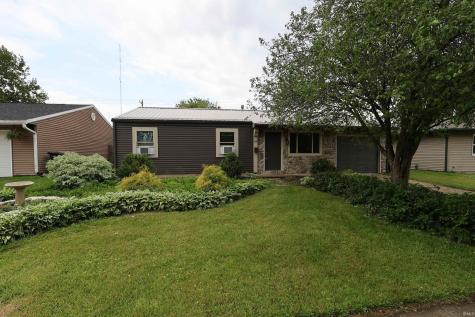 1940 Renfrew Drive South Bend IN 46614