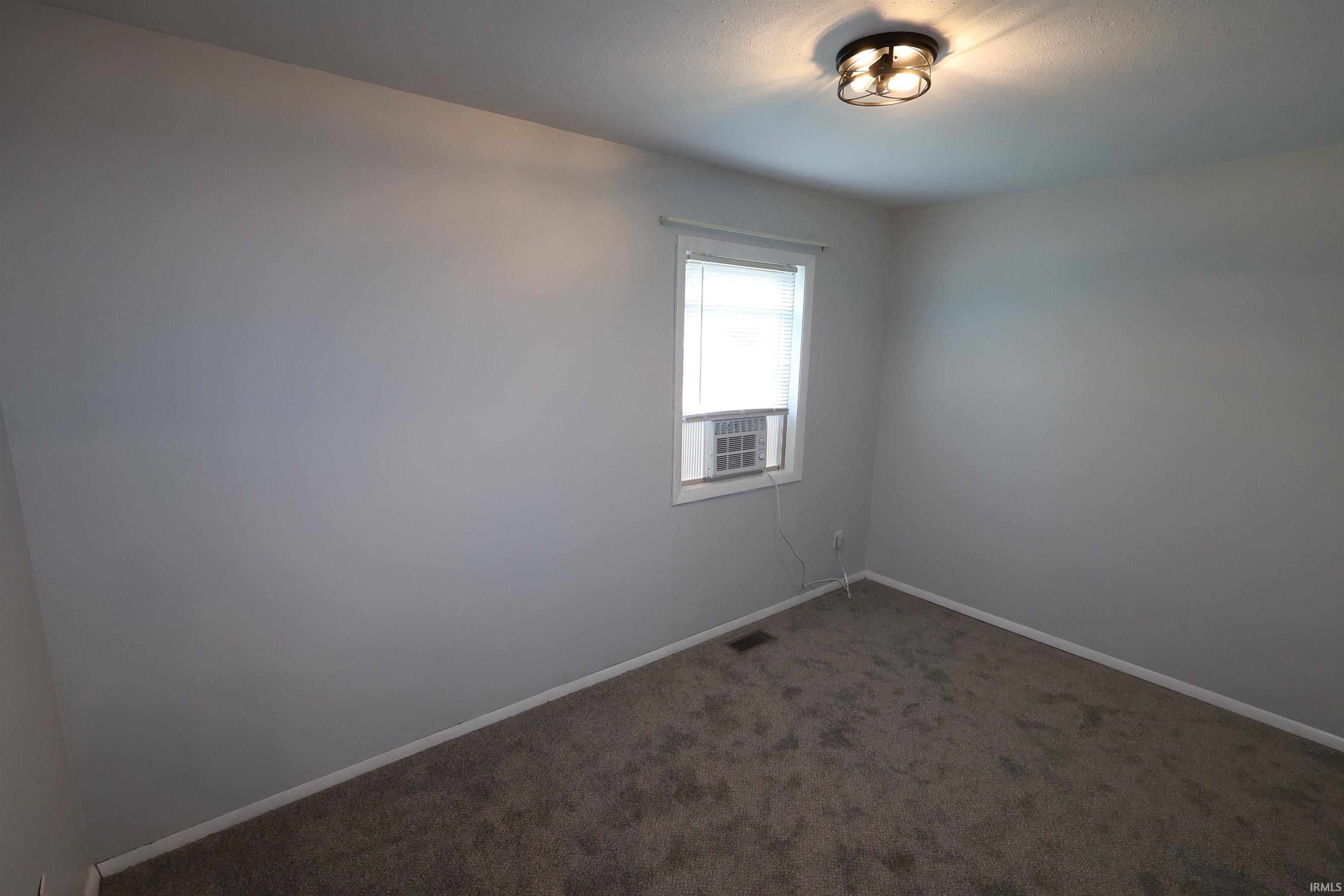 1940 Renfrew Drive South Bend IN 46614