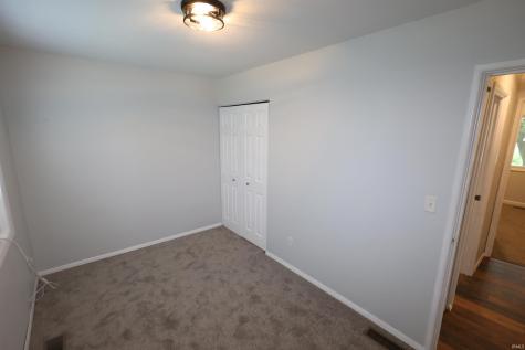 1940 Renfrew Drive South Bend IN 46614