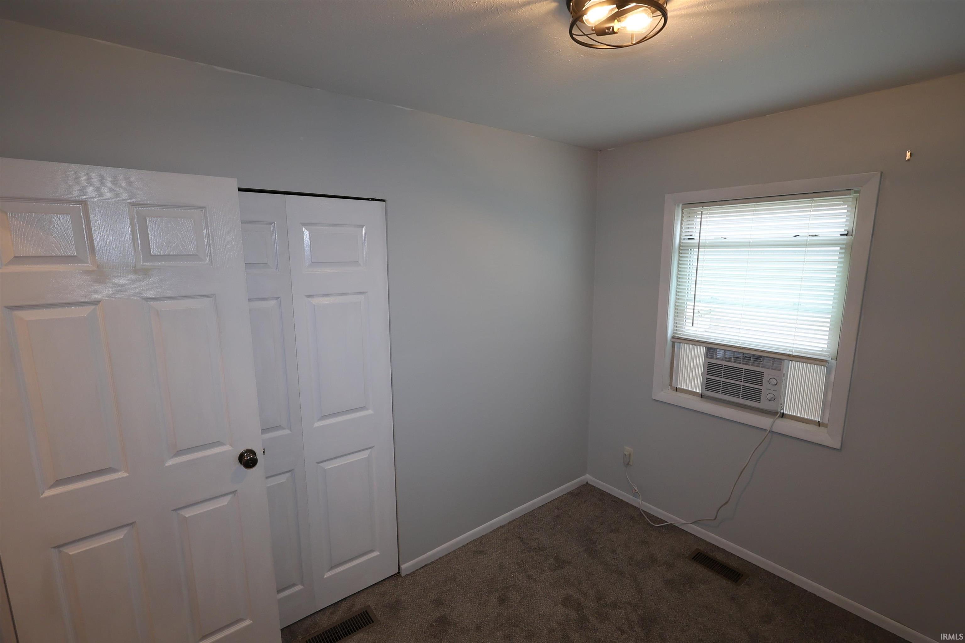 1940 Renfrew Drive South Bend IN 46614
