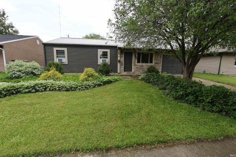 1940 Renfrew Drive South Bend IN 46614