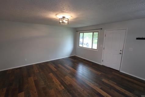 1940 Renfrew Drive South Bend IN 46614