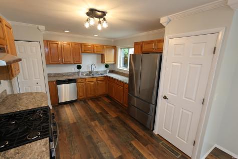 1940 Renfrew Drive South Bend IN 46614