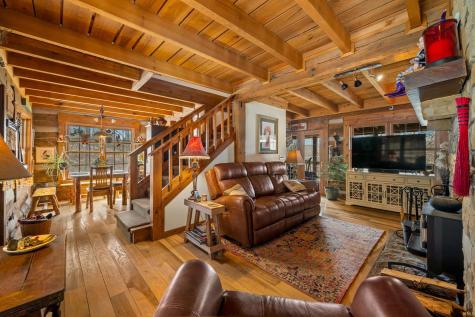 5175 Beanblossom Road Nashville IN 47448
