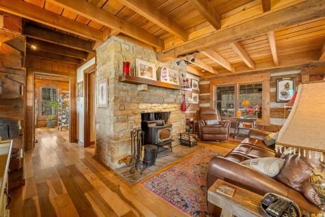 5175 Beanblossom Road Nashville IN 47448