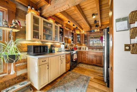 5175 Beanblossom Road Nashville IN 47448