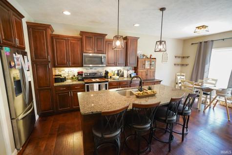 1518 Breezy Creek Drive Evansville IN 47720