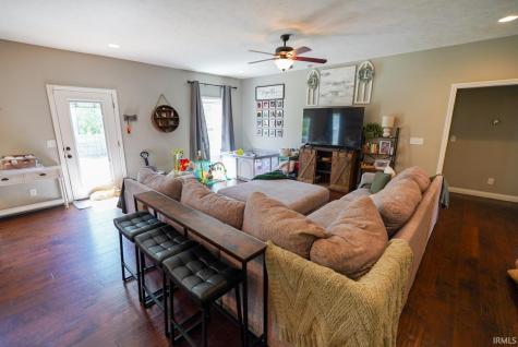 1518 Breezy Creek Drive Evansville IN 47720
