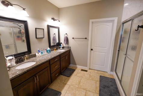 1518 Breezy Creek Drive Evansville IN 47720