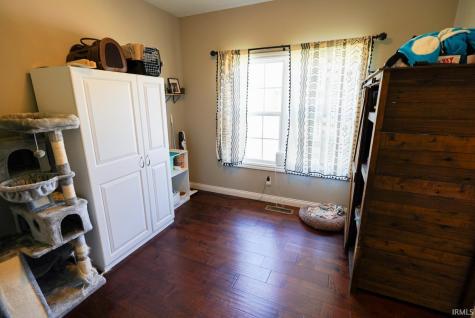 1518 Breezy Creek Drive Evansville IN 47720