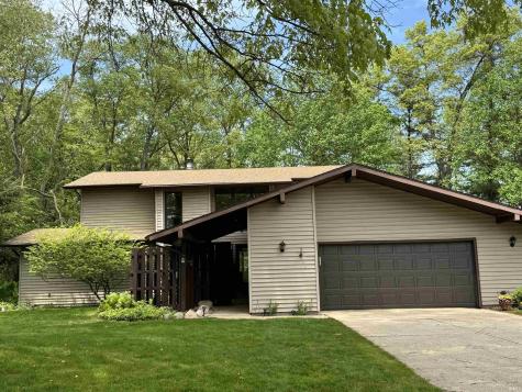 21465 Old Walnut Court South Bend IN 46628
