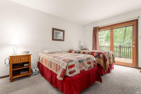 21465 Old Walnut Court South Bend IN 46628