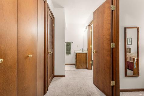 21465 Old Walnut Court South Bend IN 46628