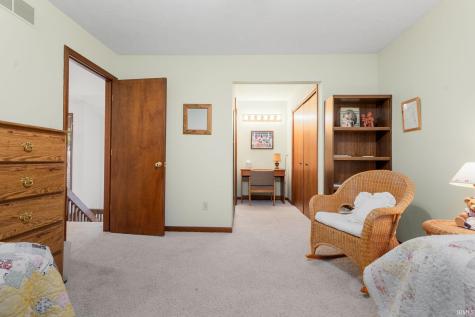 21465 Old Walnut Court South Bend IN 46628