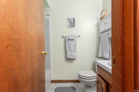 21465 Old Walnut Court South Bend IN 46628