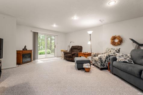 21465 Old Walnut Court South Bend IN 46628