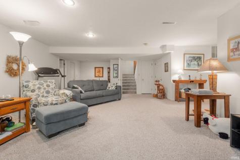 21465 Old Walnut Court South Bend IN 46628