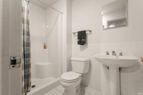 21465 Old Walnut Court South Bend IN 46628