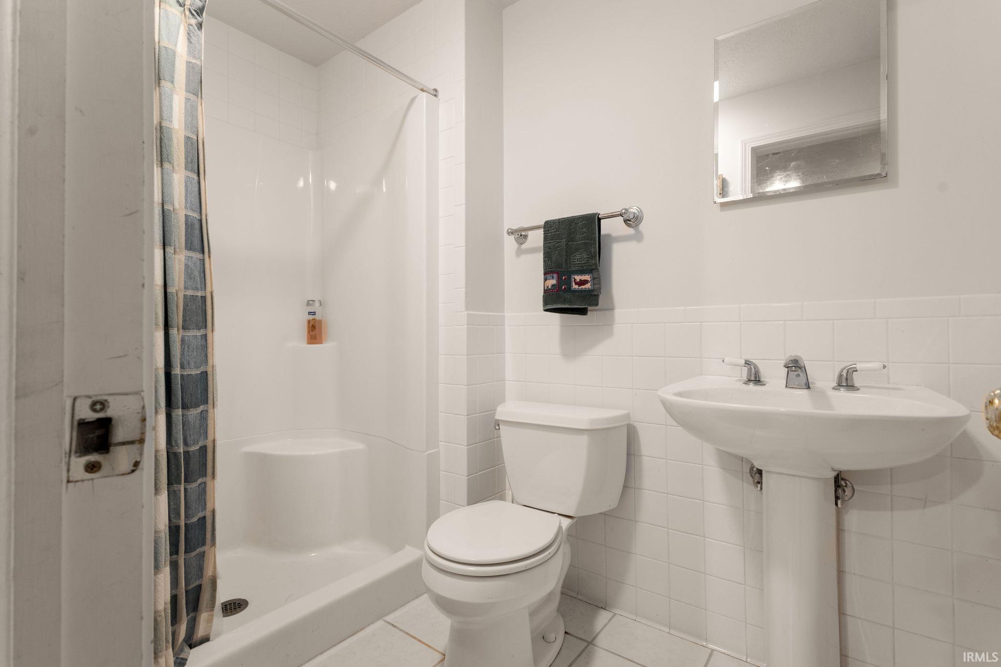 21465 Old Walnut Court South Bend IN 46628