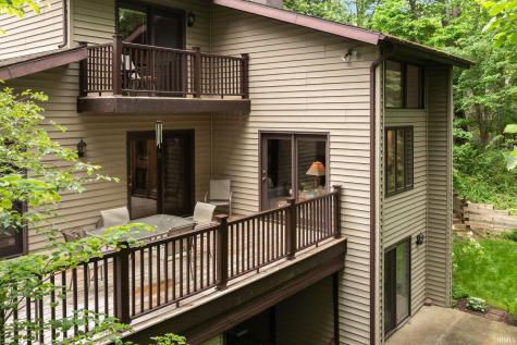 21465 Old Walnut Court South Bend IN 46628