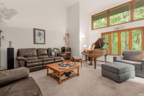 21465 Old Walnut Court South Bend IN 46628