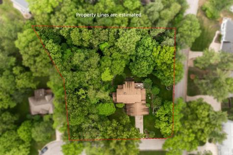 21465 Old Walnut Court South Bend IN 46628