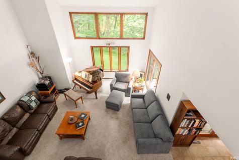 21465 Old Walnut Court South Bend IN 46628