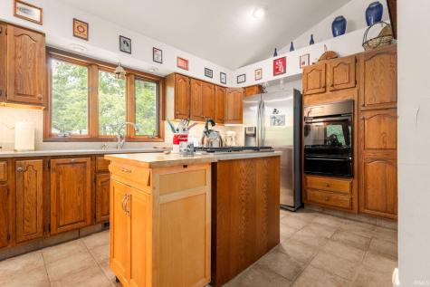 21465 Old Walnut Court South Bend IN 46628