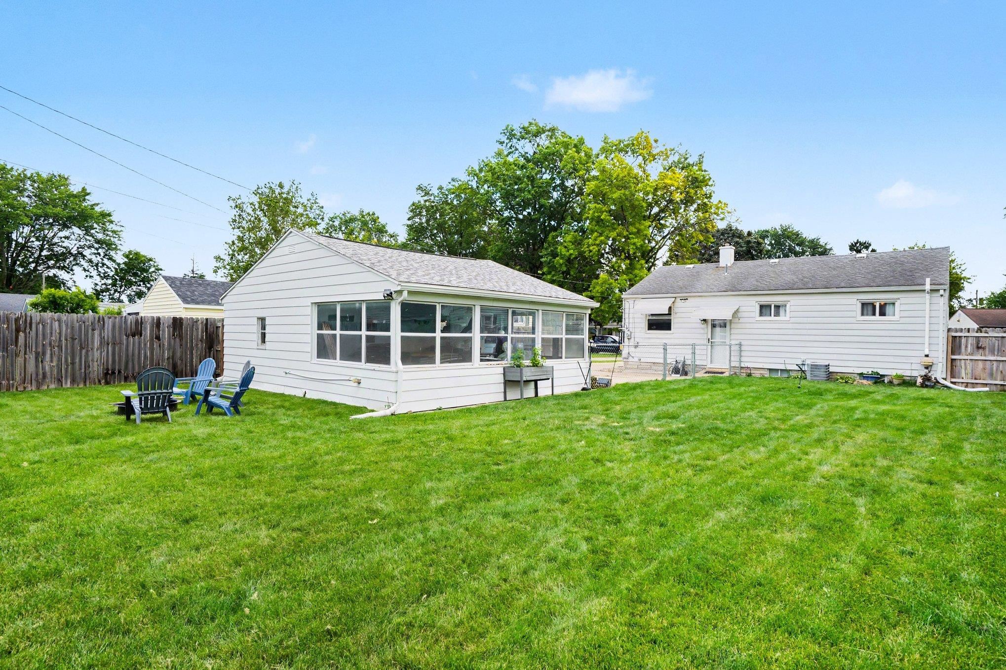 1147 Congress Street South Bend IN 46615