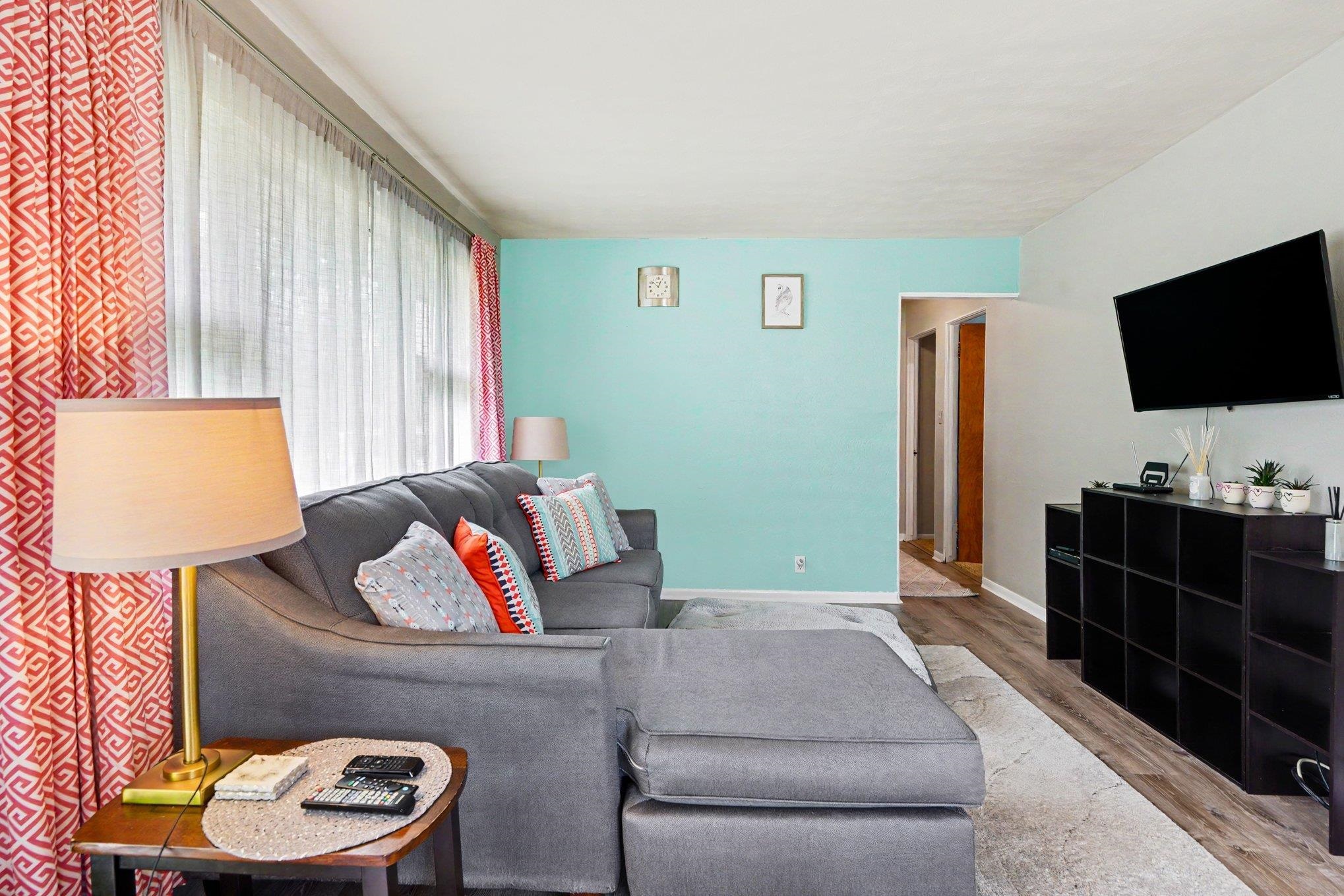 1147 Congress Street South Bend IN 46615