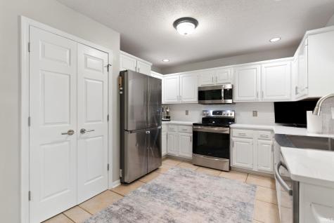 5616 Quail Canyon Drive Fort Wayne IN 46835