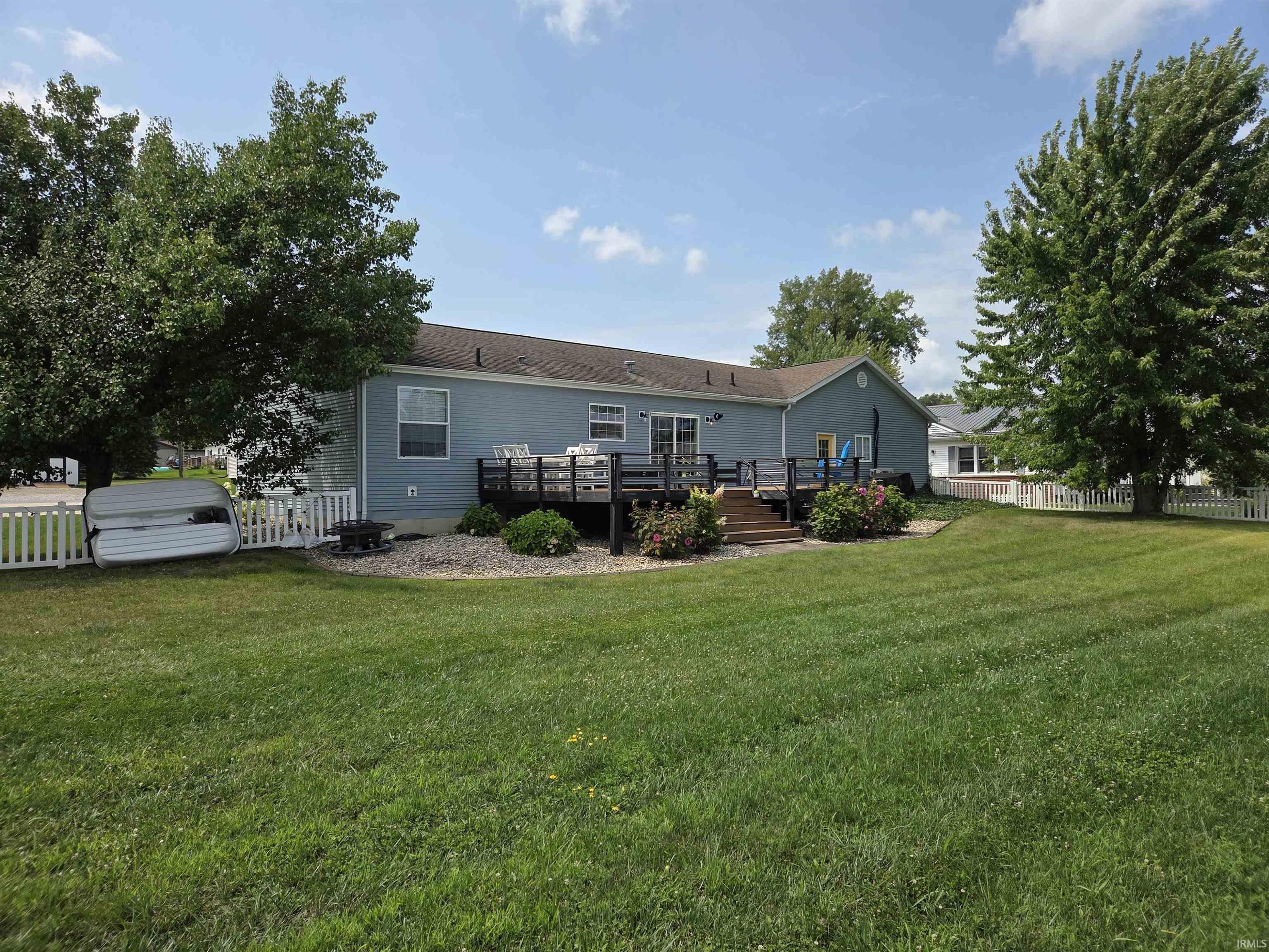 9828 N Lincoln Road Syracuse IN 46567