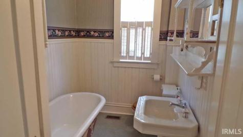 1411 Mcdowell Road Vincennes IN 47591