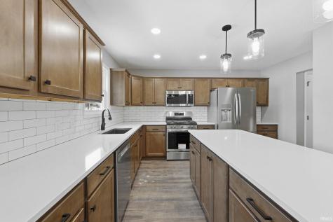 818 Gullet Avenue Garrett IN 46738