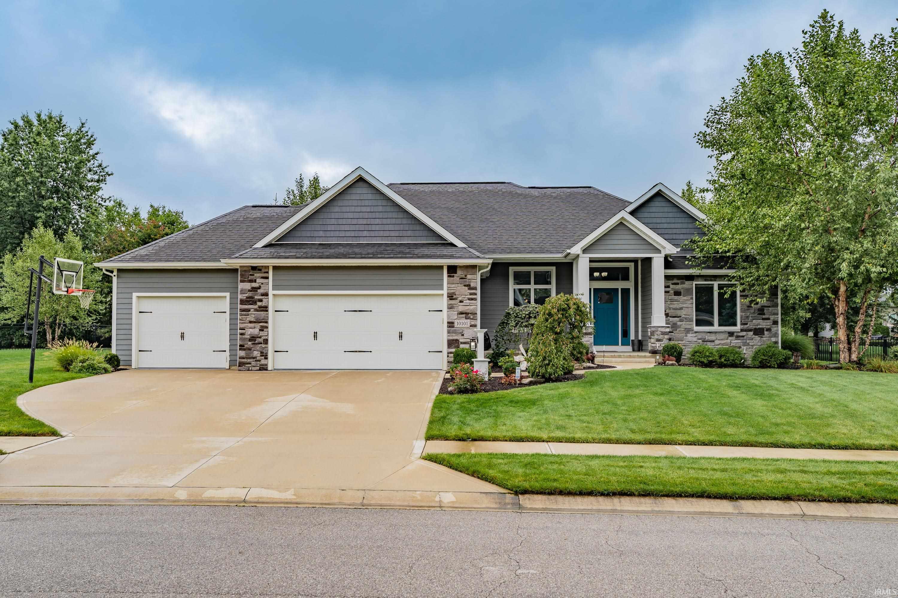 10101 Foxwood Passage Fort Wayne IN 46835