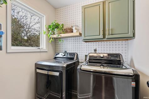 1809 Broken Oak Road Fort Wayne IN 46818