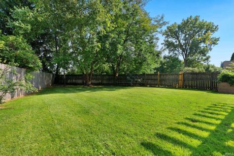 1809 Broken Oak Road Fort Wayne IN 46818