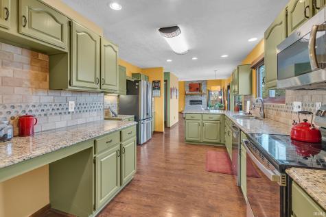 4102 Colchester Drive Indianapolis IN 46268
