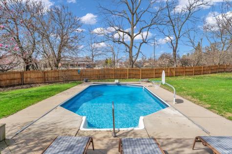4102 Colchester Drive Indianapolis IN 46268
