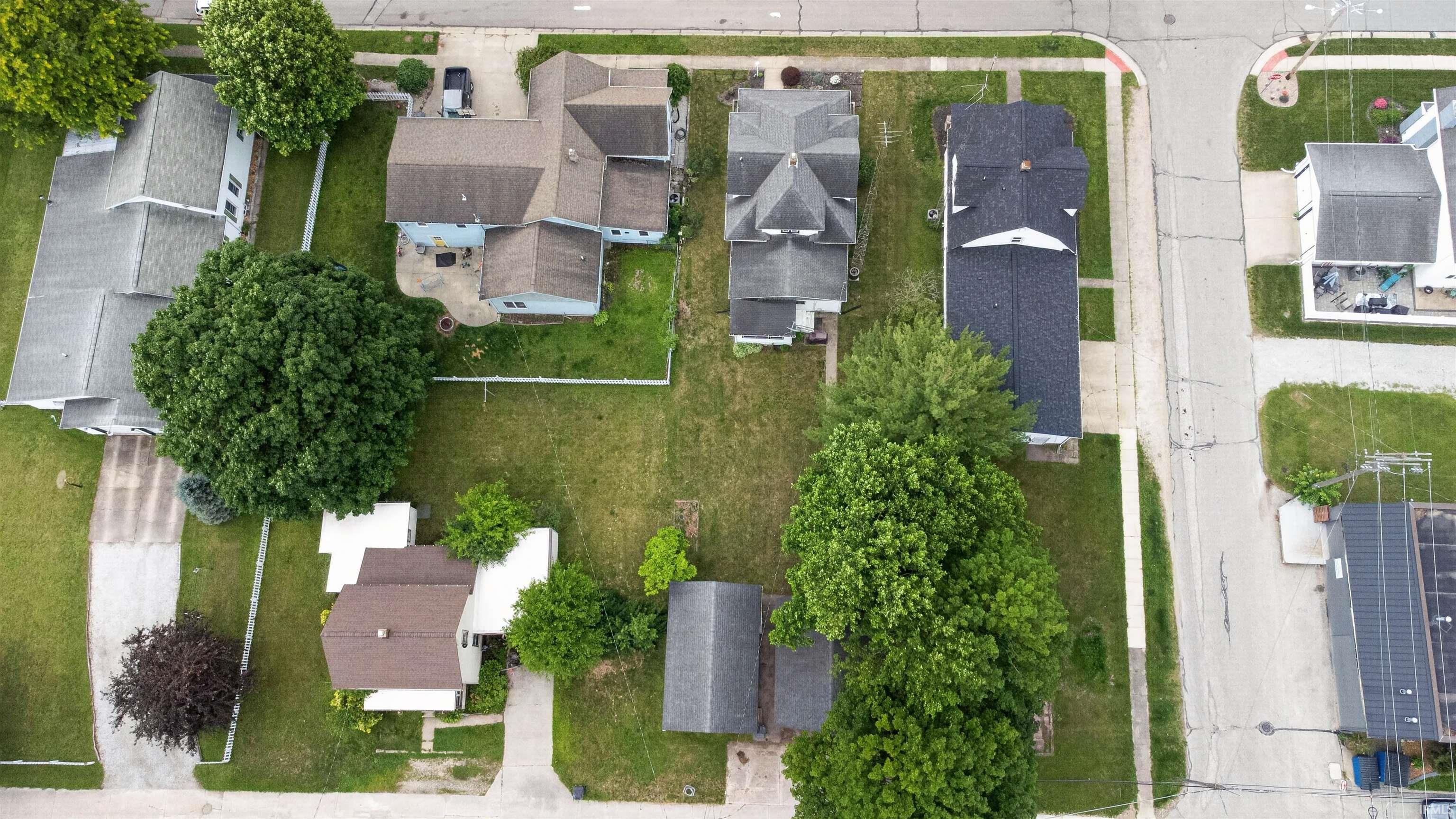 202 E Berry Street Middlebury IN 46540