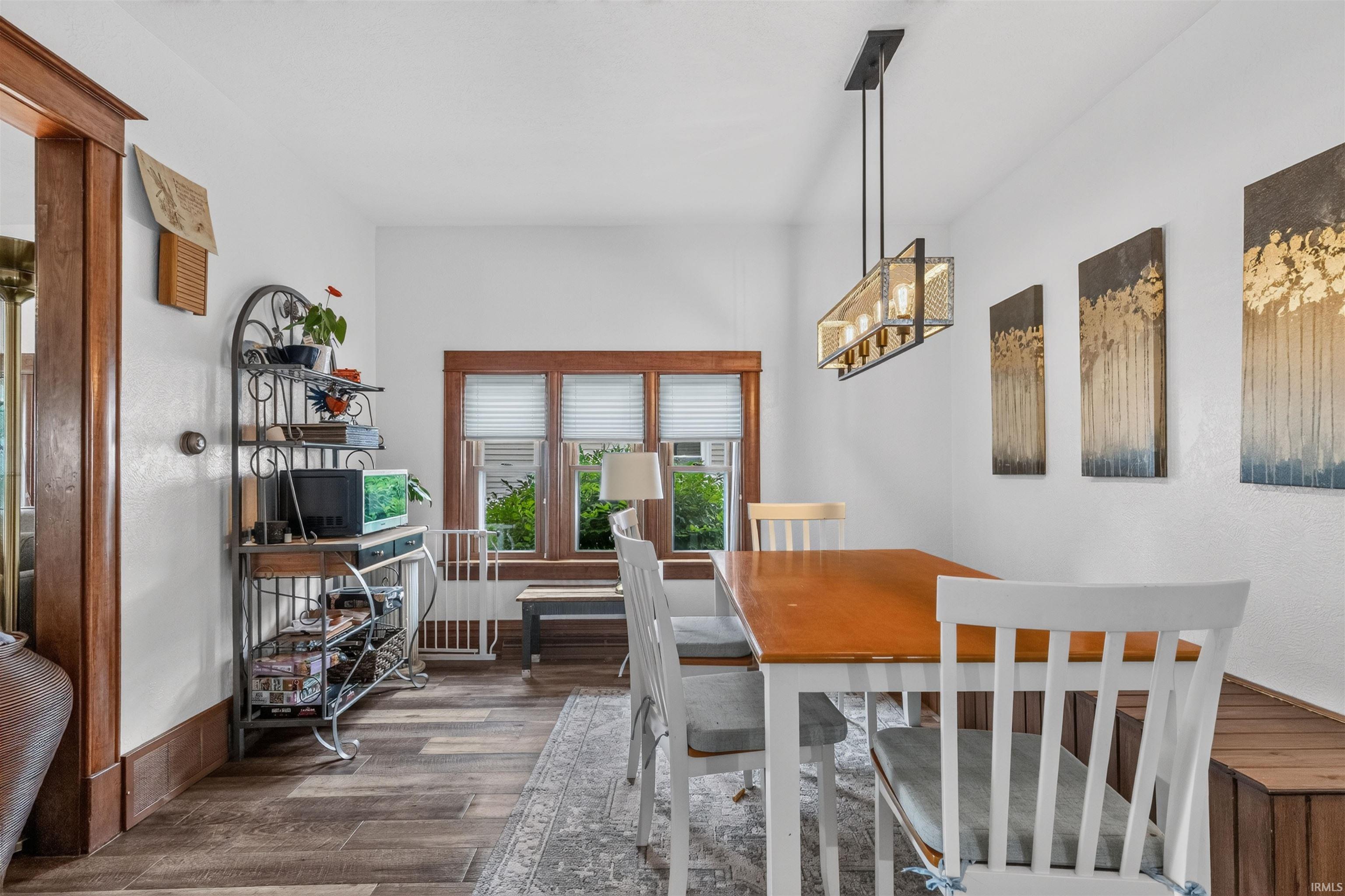 202 E Berry Street Middlebury IN 46540