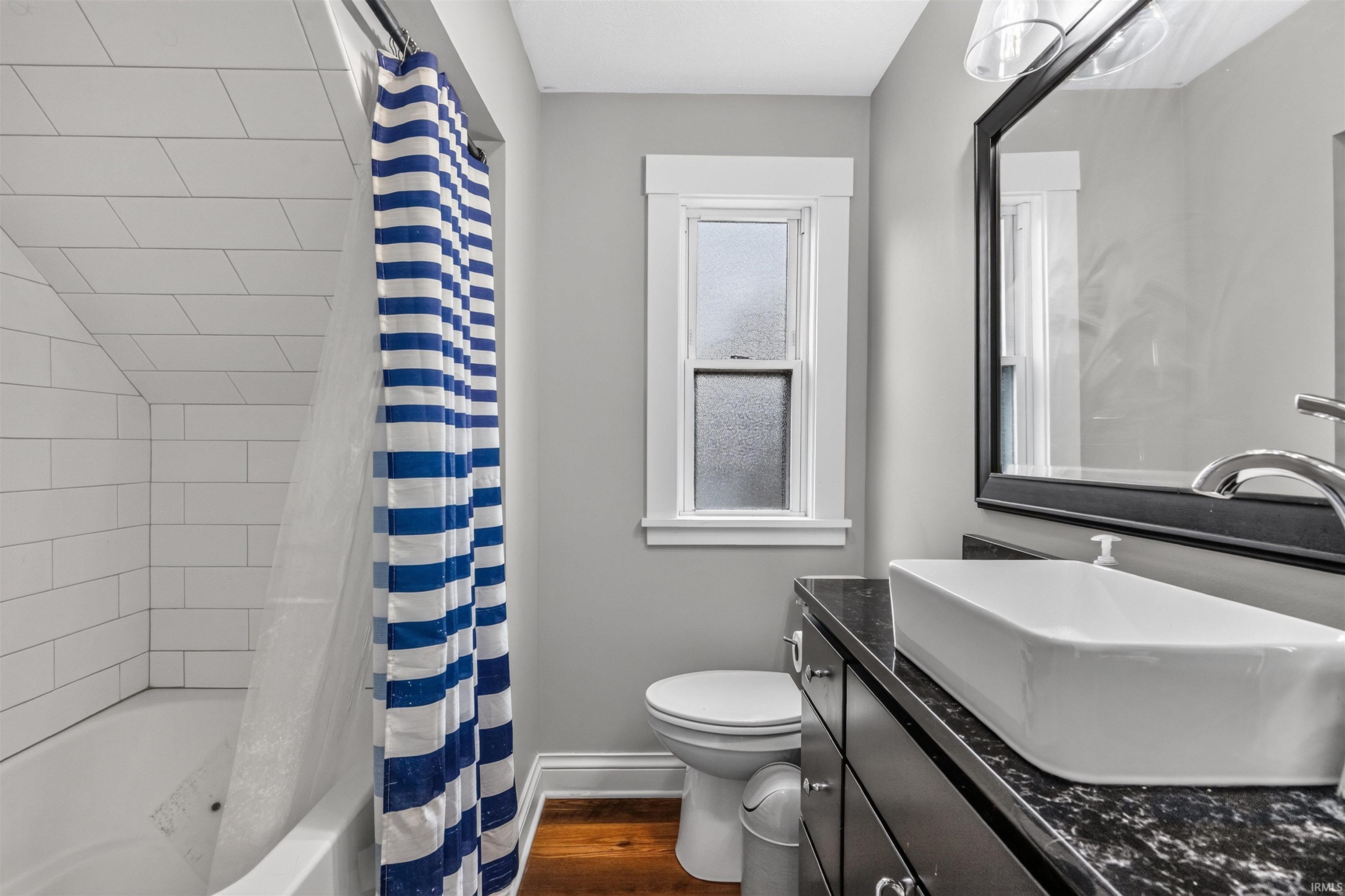 202 E Berry Street Middlebury IN 46540