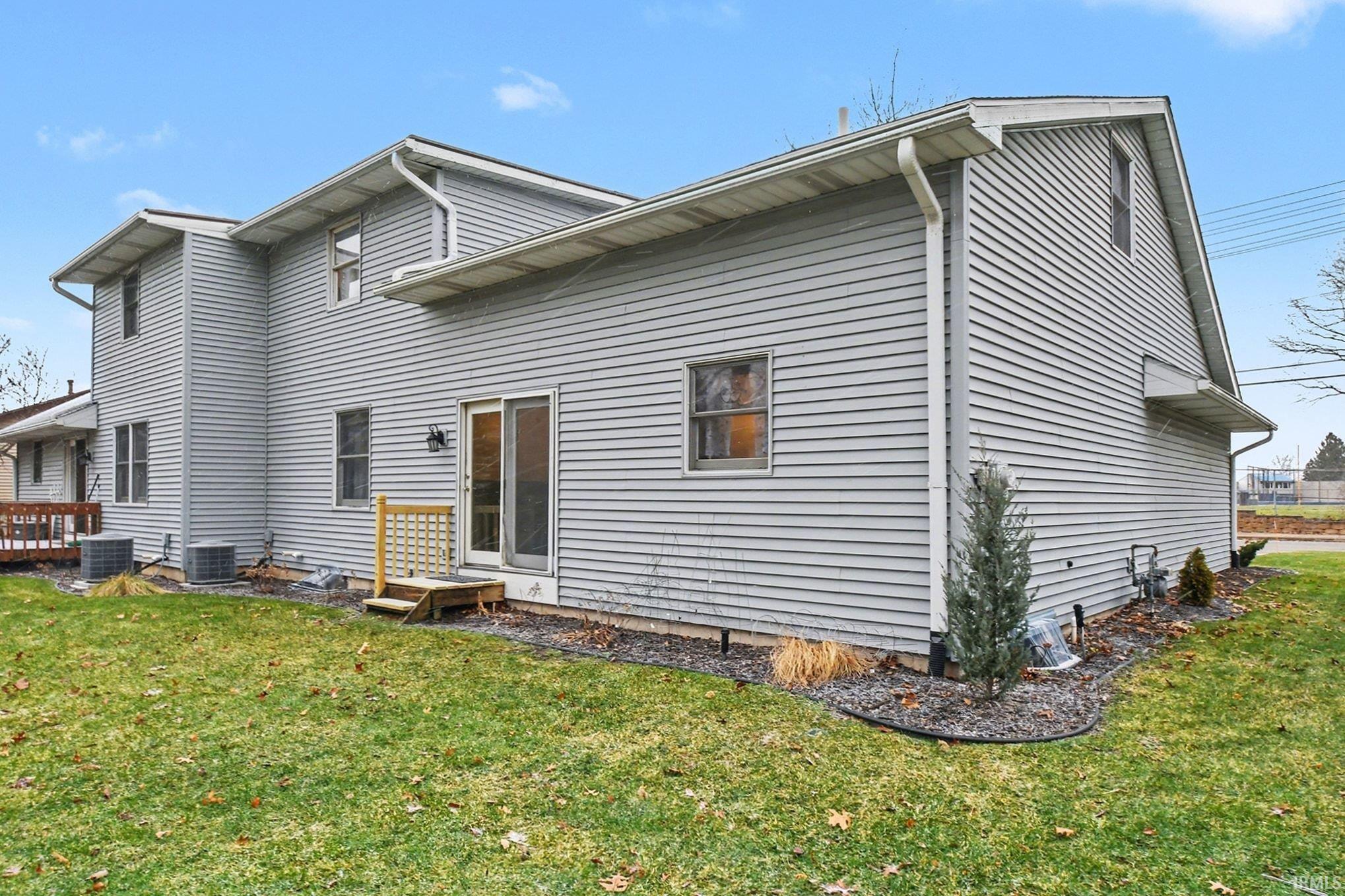 521 W Lowell Avenue Mishawaka IN 46545