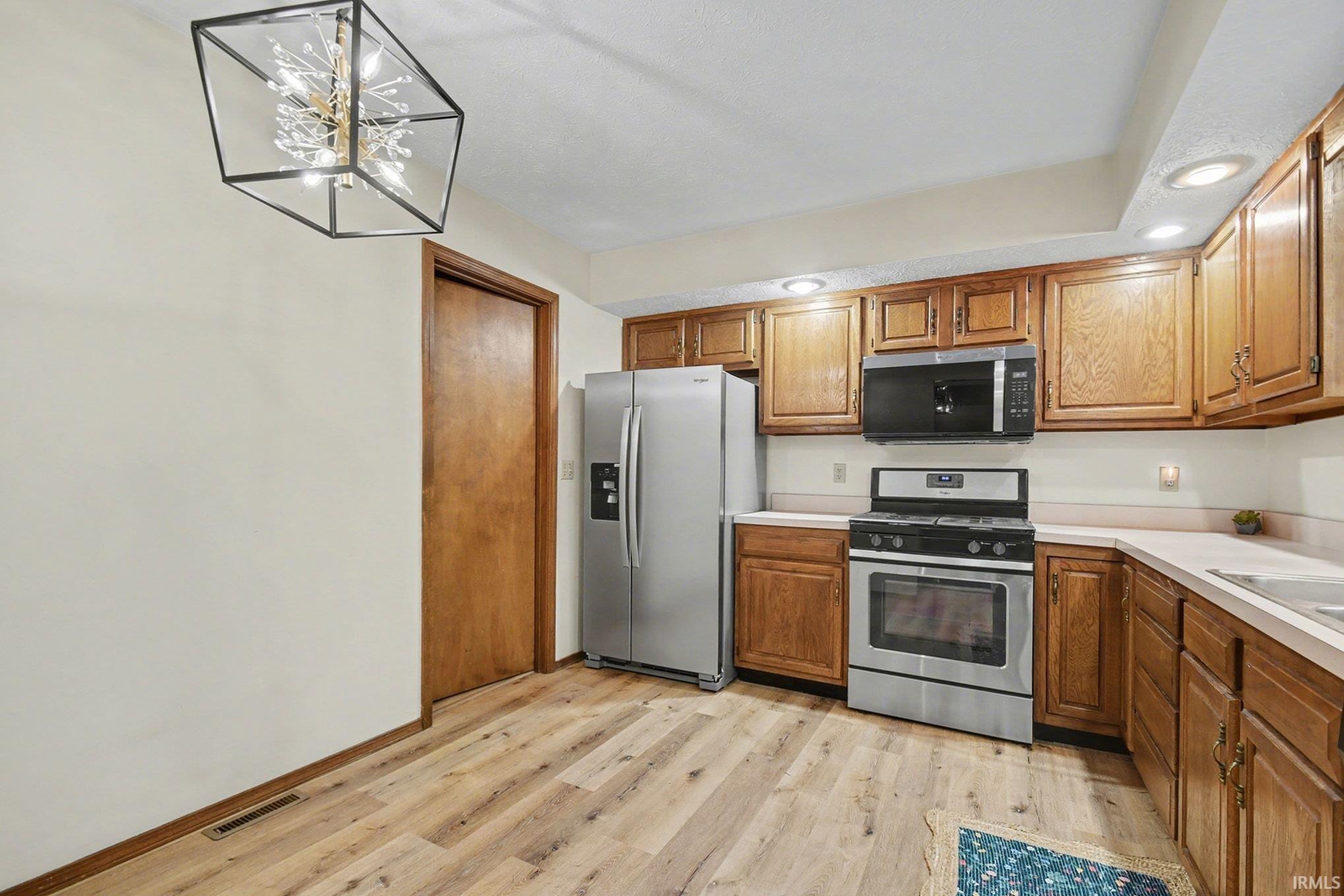 521 W Lowell Avenue Mishawaka IN 46545