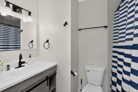 606 Claudia Lane Middlebury IN 46540