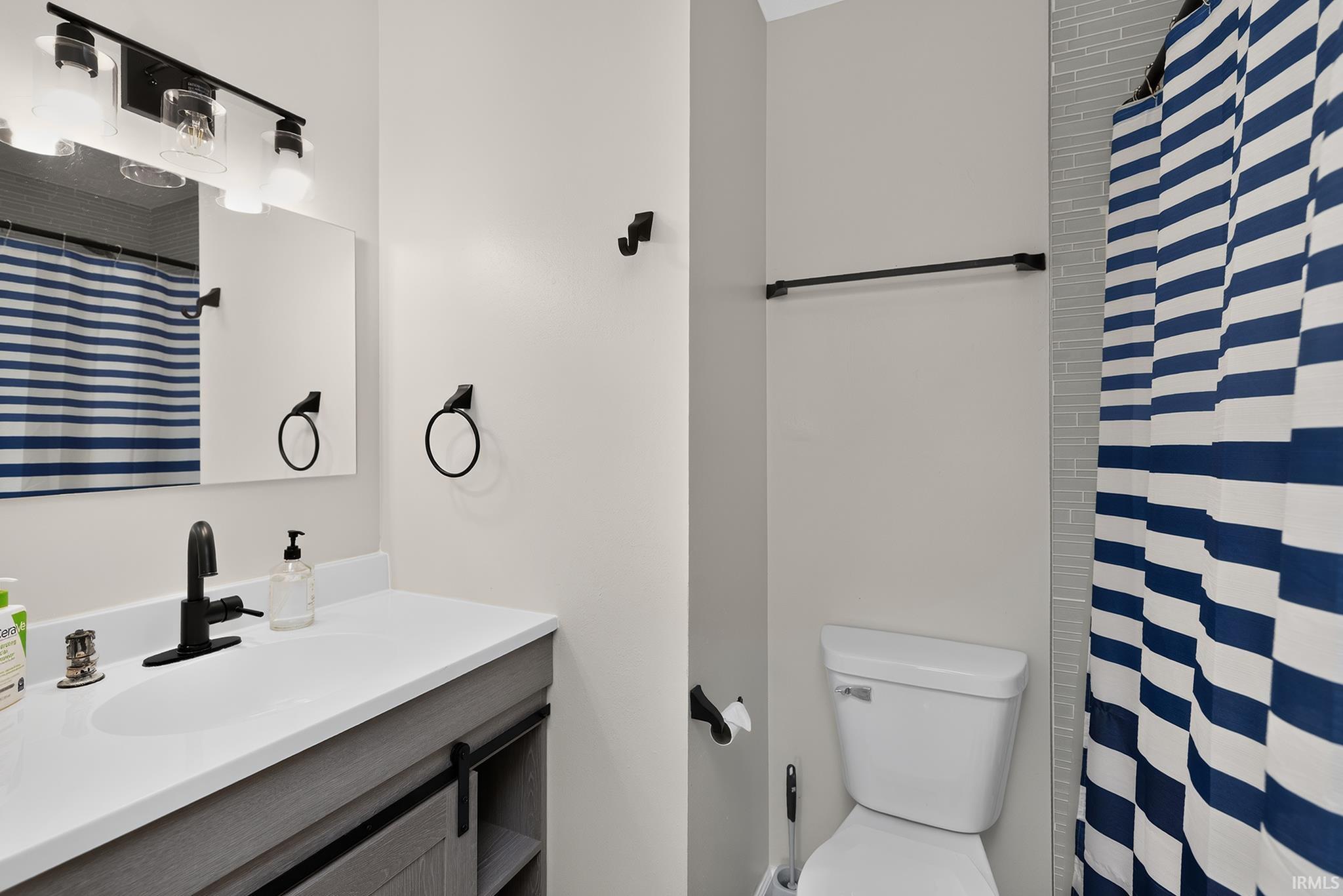 606 Claudia Lane Middlebury IN 46540