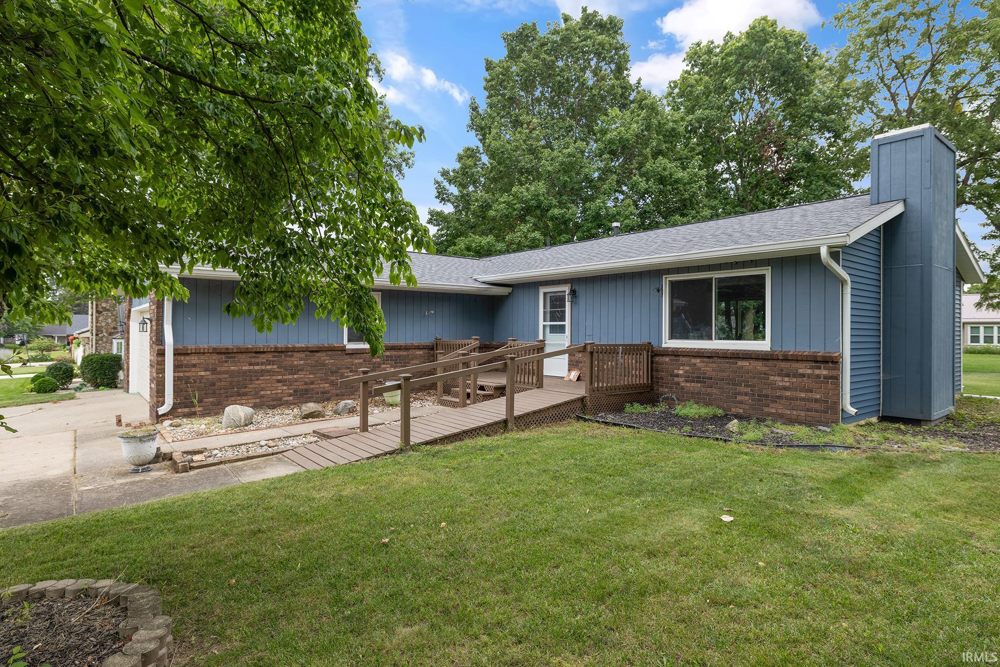 606 Claudia Lane Middlebury IN 46540